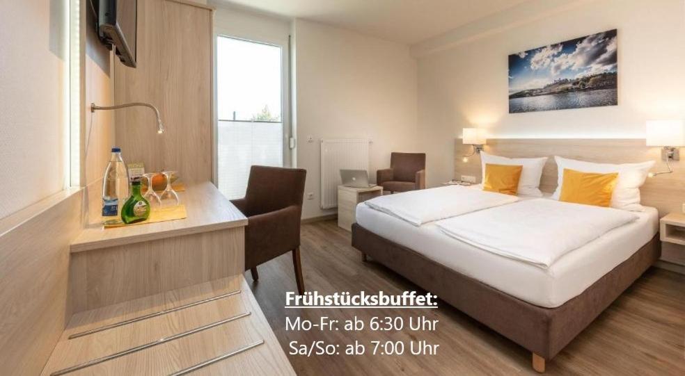 Hotel Am Wiesenweg L 24H Check-In Hausen  Exterior foto